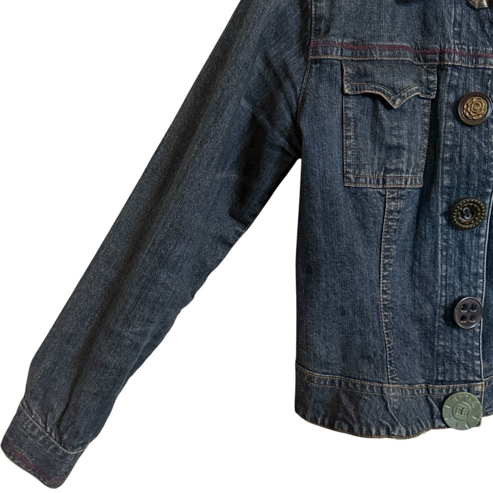 CAbi Artsy Jean Jacket with snap closures and unique Vintage Buttons Size M - Picture 6 of 13